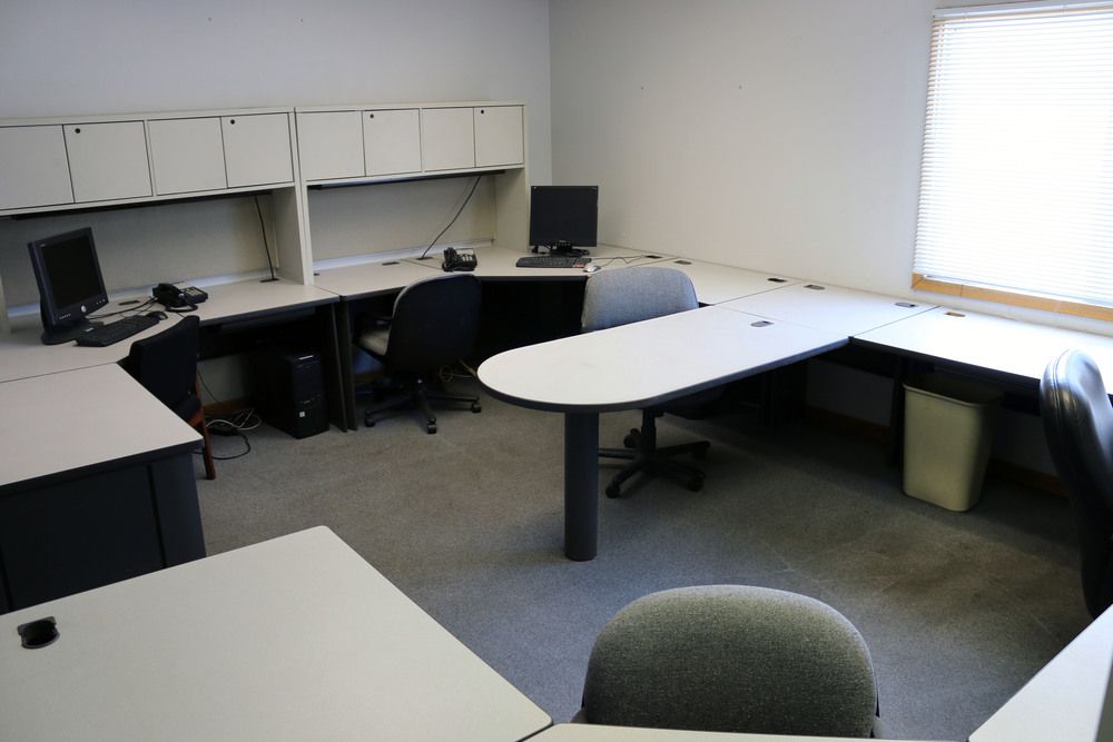 GroMaster Building: 5634 S 85th Circle, Omaha, NE 68127
